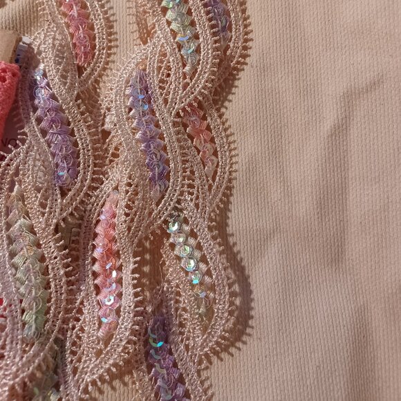 Beautiful Lace Remnants - Picture 7 of 7